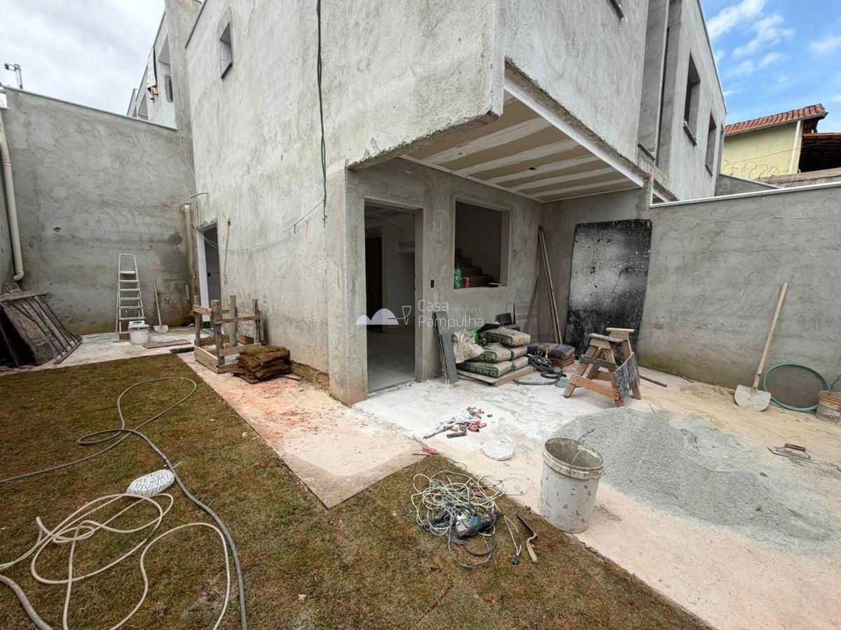 Casa, Piratininga (venda Nova), 2 Quartos, 3 Vagas, 2 Suítes