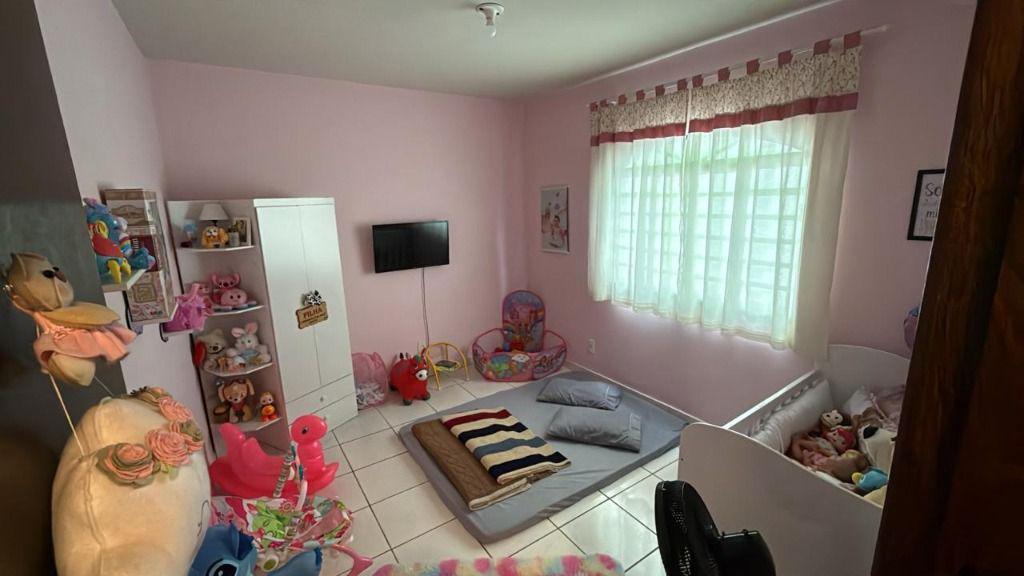 Casa, Vitória, 2 Quartos, 5 Vagas