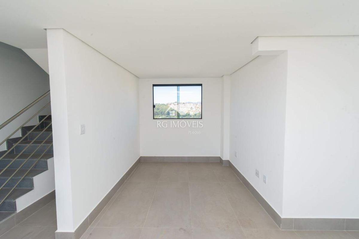 Cobertura, Barreiro, 3 Quartos, 4 Vagas, 1 Suíte