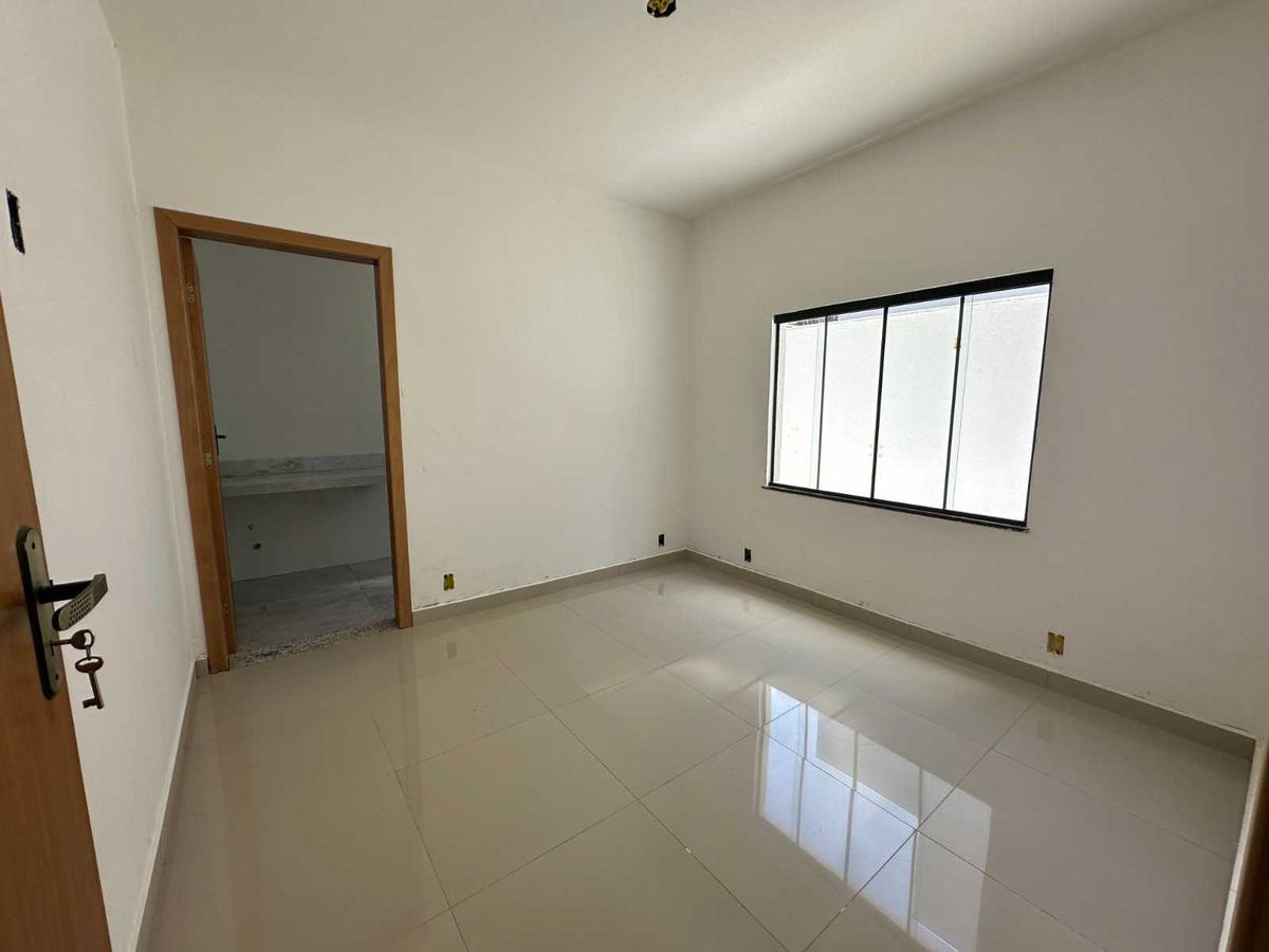 Casa, Vale das Orquídeas, 3 Quartos, 2 Vagas, 1 Suíte