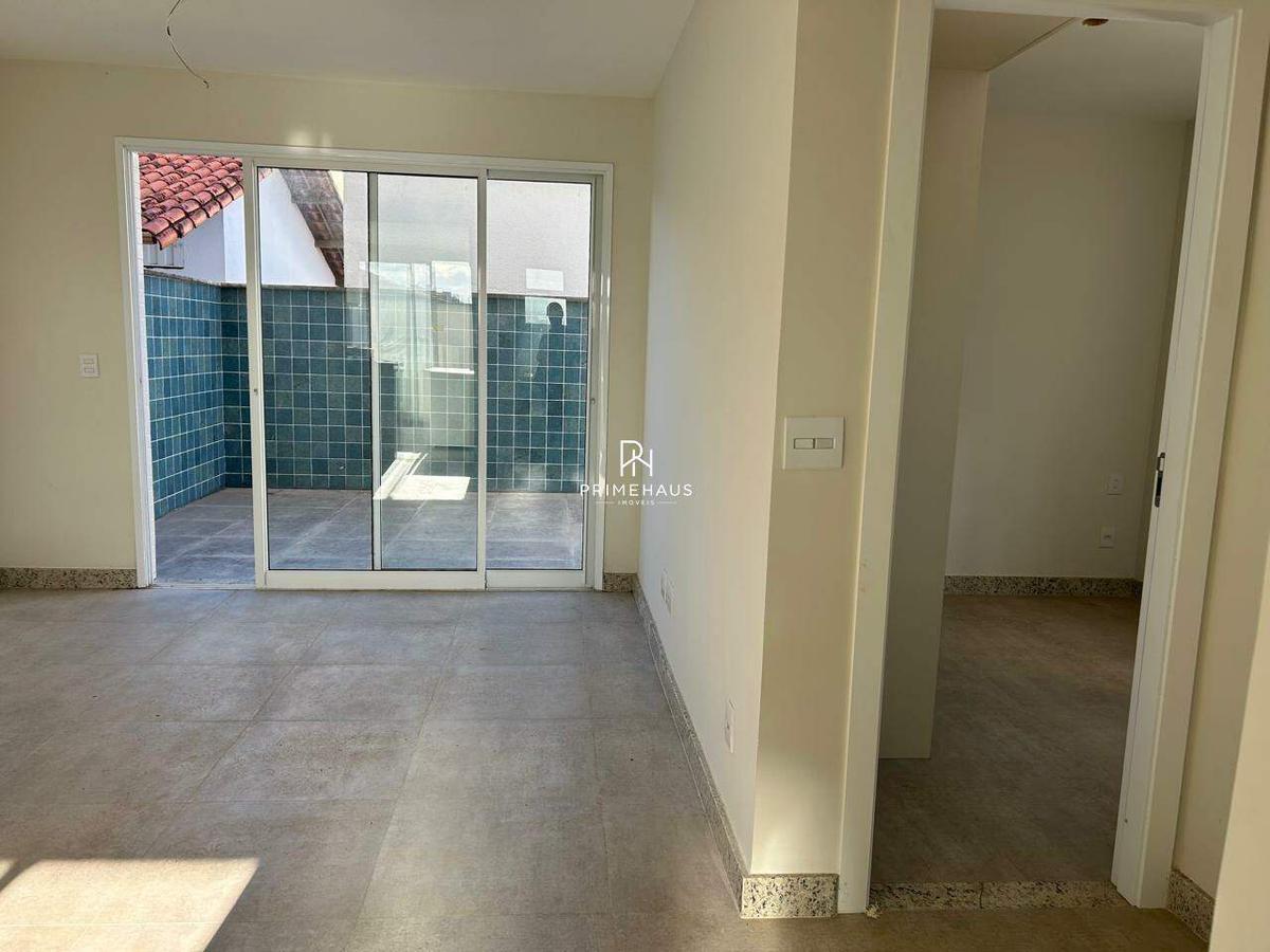 Apartamento, Castelo, 2 Quartos, 0 Vaga, 1 Suíte