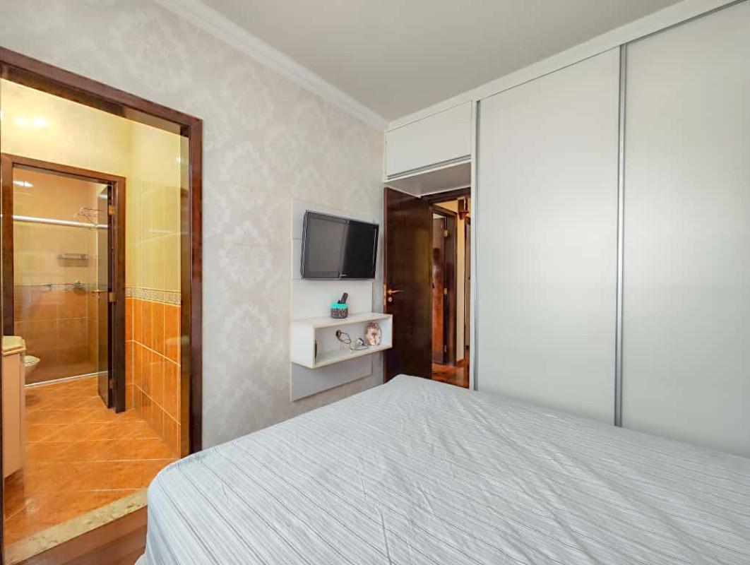 Casa, Castelo, 5 Quartos, 4 Vagas, 2 Suítes