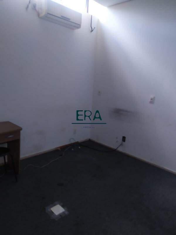 Sala, Savassi, 0 Quarto, 4 Vagas