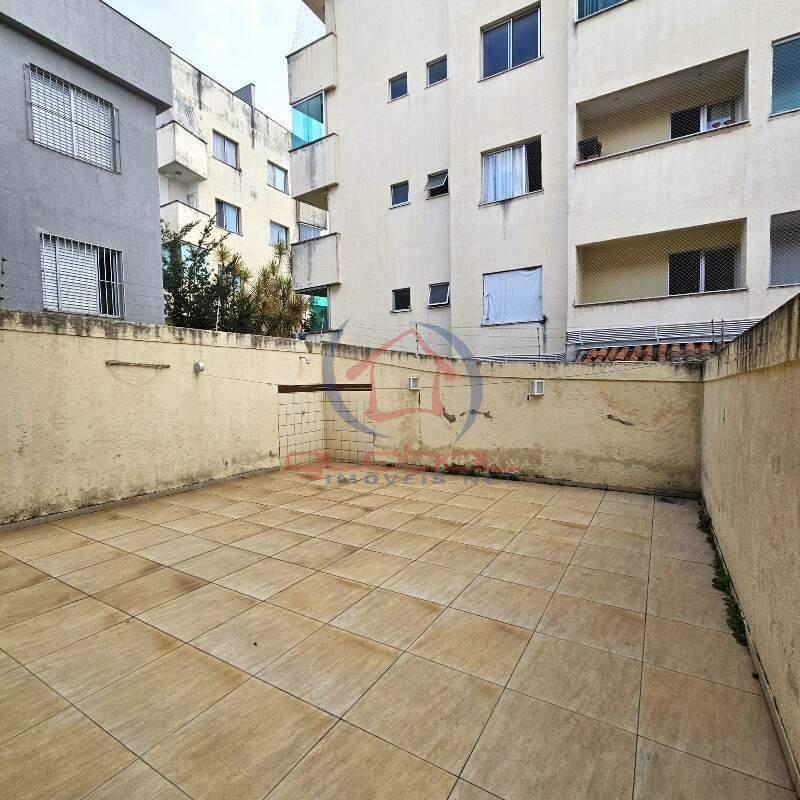Casa, Castelo, 3 Quartos, 3 Vagas, 2 Suítes
