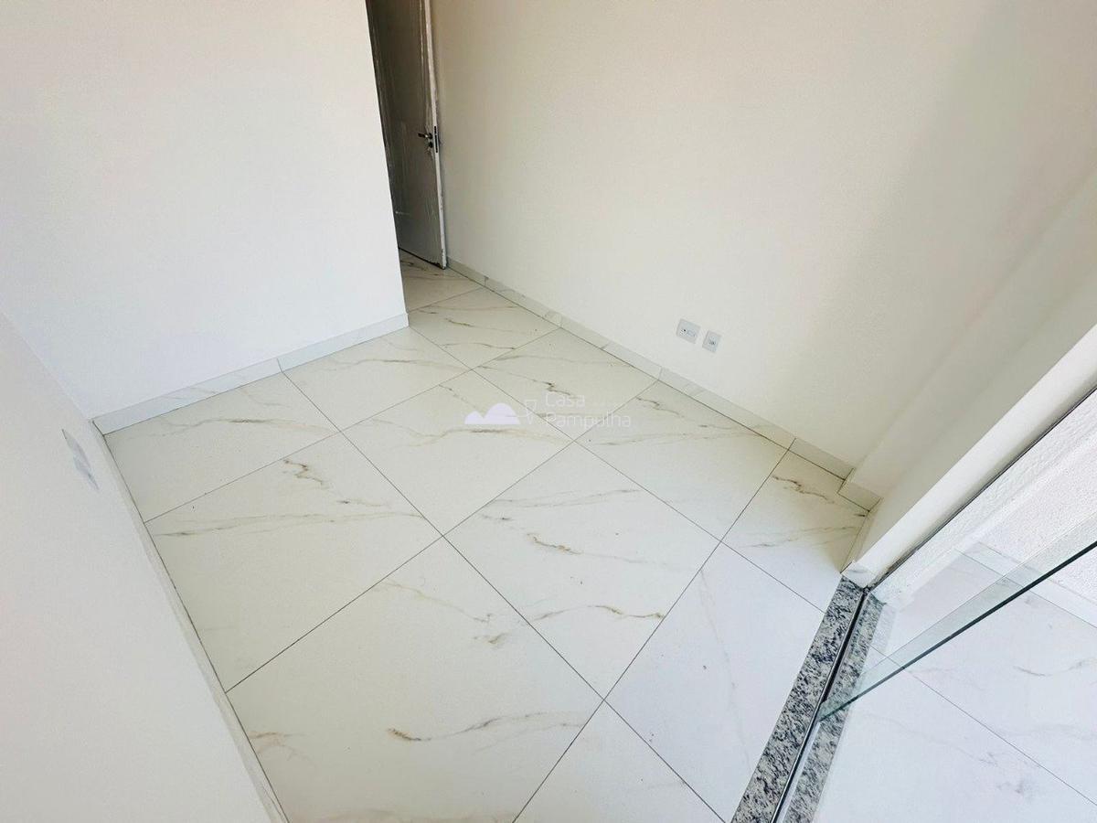 Casa, Santa Branca, 2 Quartos, 2 Vagas, 2 Suítes