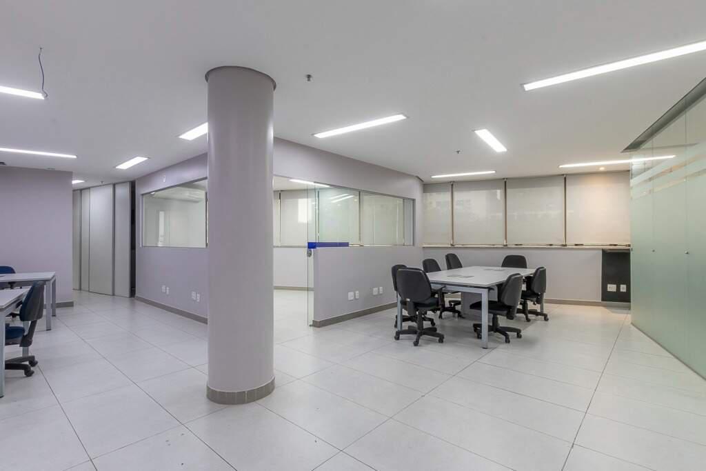 Sala, Vila da Serra, 0 Quarto, 9 Vagas