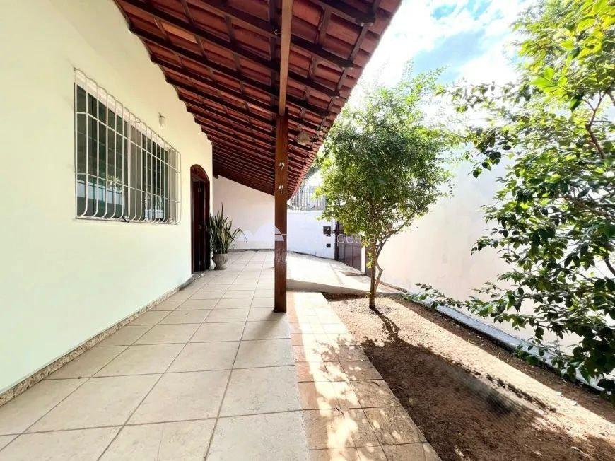 Casa, Santa Amélia, 3 Quartos, 8 Vagas, 1 Suíte