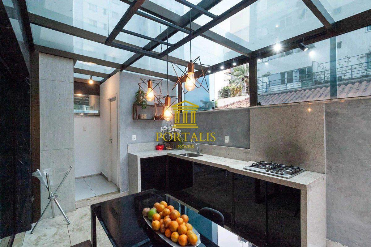 Apartamento, Funcionários, 2 Quartos, 2 Vagas, 2 Suítes