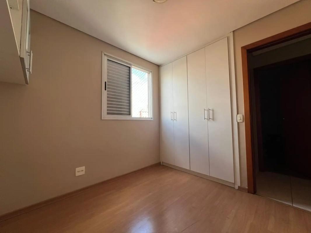 Apartamento, Floresta, 3 Quartos, 2 Vagas, 1 Suíte