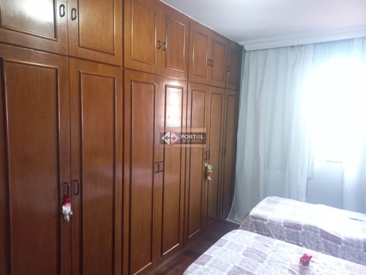 Casa, Vila Clóris, 4 Quartos, 5 Vagas, 1 Suíte