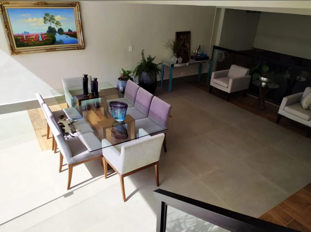 Casa, Centro, 4 Quartos, 2 Vagas, 4 Suítes