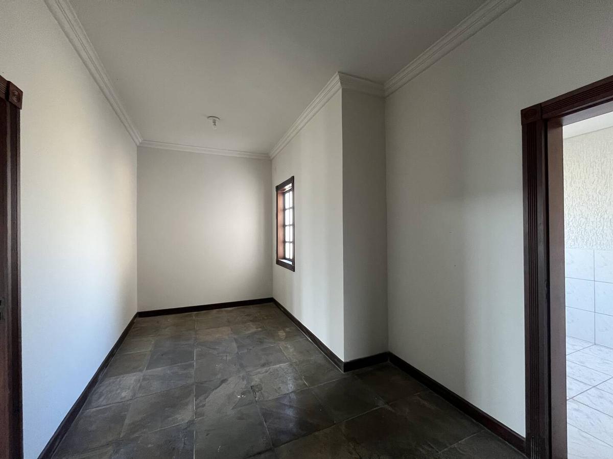 Casa, Professores, 5 Quartos, 2 Vagas, 2 Suítes