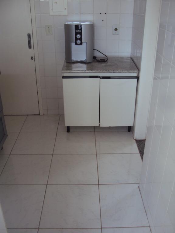 Apartamento, São Cristóvão, 2 Quartos, 0 Vaga