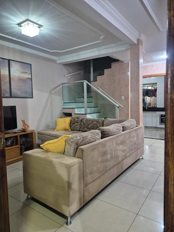 Casa, Cabral, 3 Quartos, 2 Vagas, 1 Suíte