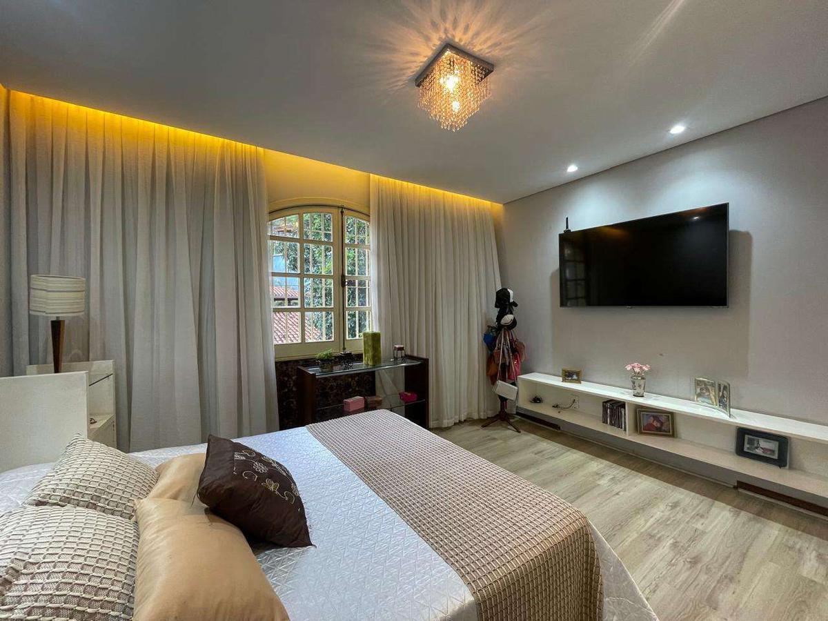 Casa, Santa Lúcia, 5 Quartos, 4 Vagas, 1 Suíte