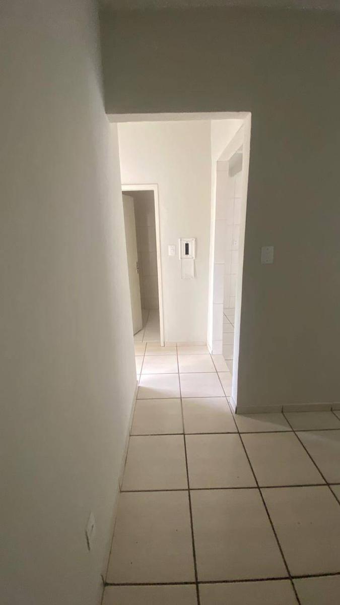 Apartamento, Santa Cruz, 2 Quartos, 0 Vaga