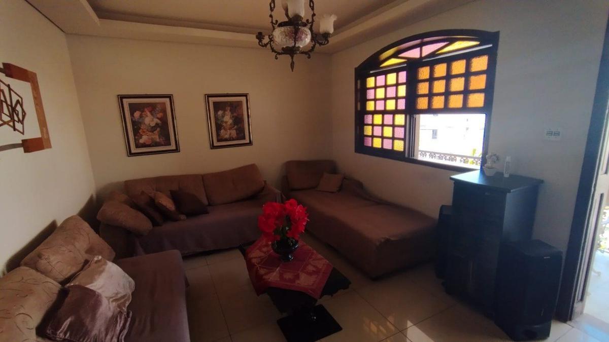 Casa, Cidade Nova, 4 Quartos, 4 Vagas, 1 Suíte