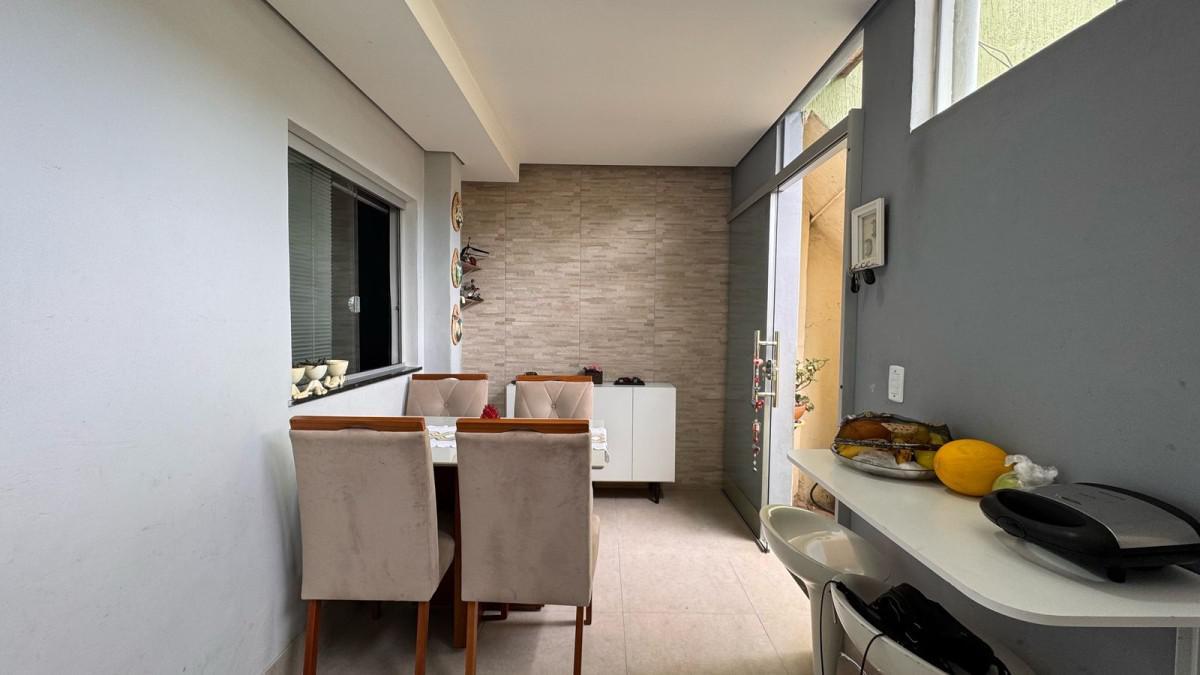 Casa, Santa Efigênia, 6 Quartos, 2 Vagas, 1 Suíte