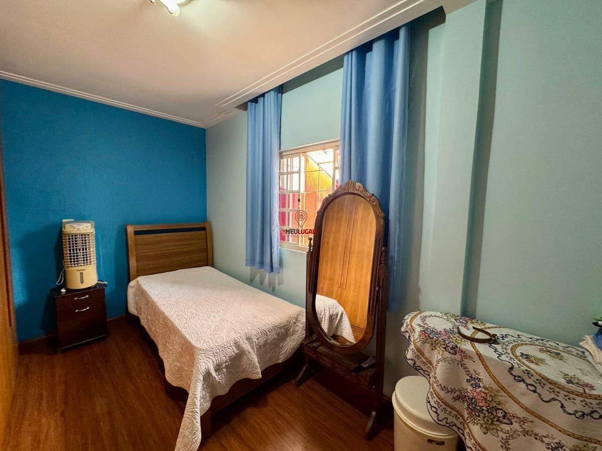 Casa, Diamante, 4 Quartos, 2 Vagas, 1 Suíte
