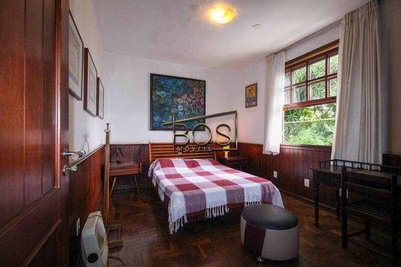 Casa, Serra, 4 Quartos, 5 Vagas, 1 Suíte