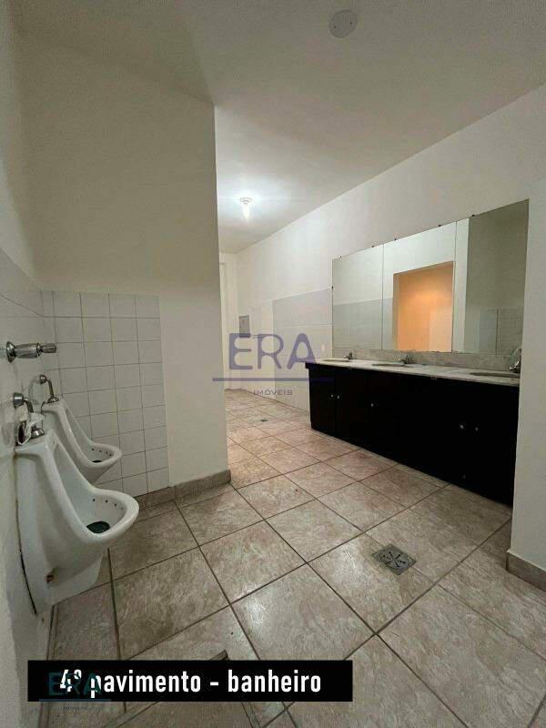 Prédio, Lourdes, 0 Quarto, 4 Vagas