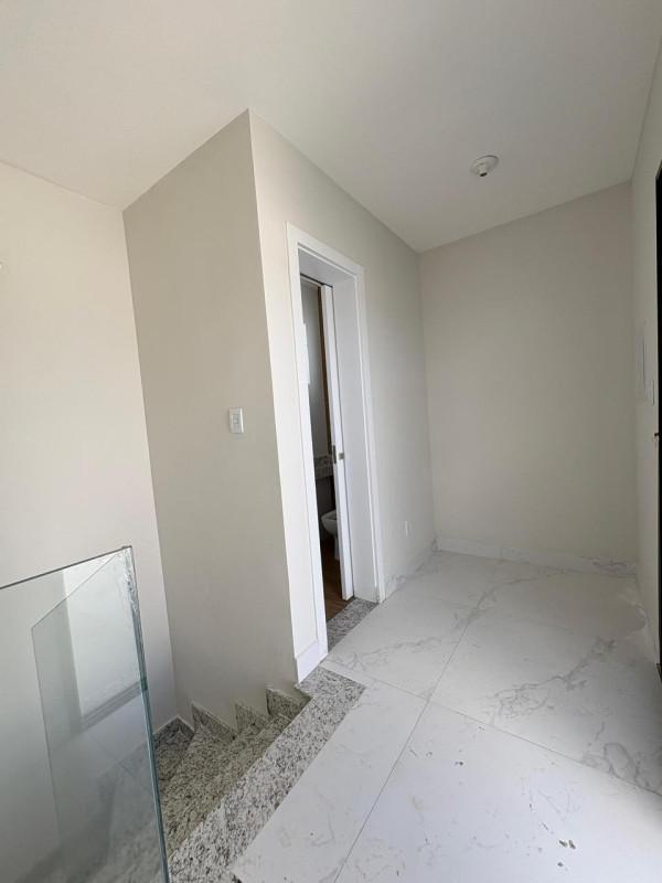 Cobertura, Tirol (barreiro), 3 Quartos, 2 Vagas, 1 Suíte