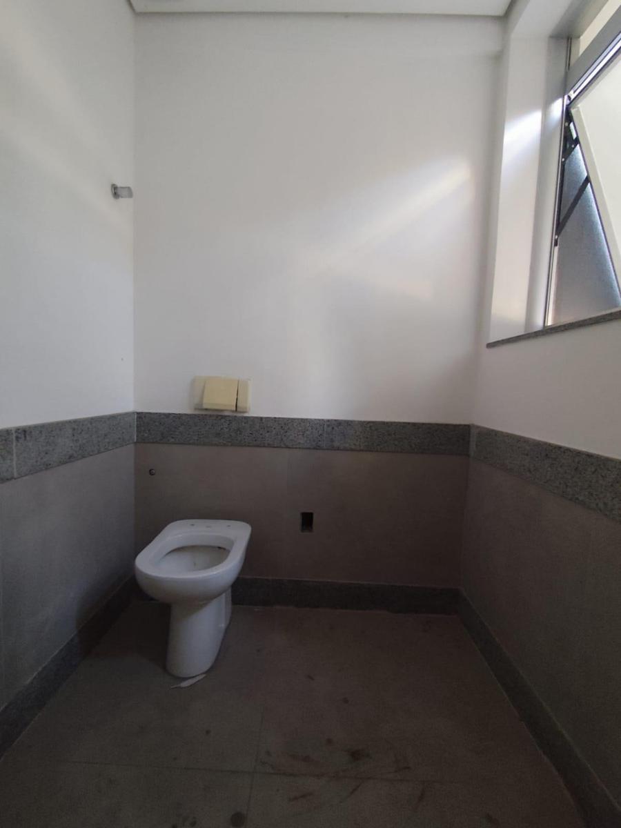 Sala, Savassi, 0 Quarto, 3 Vagas