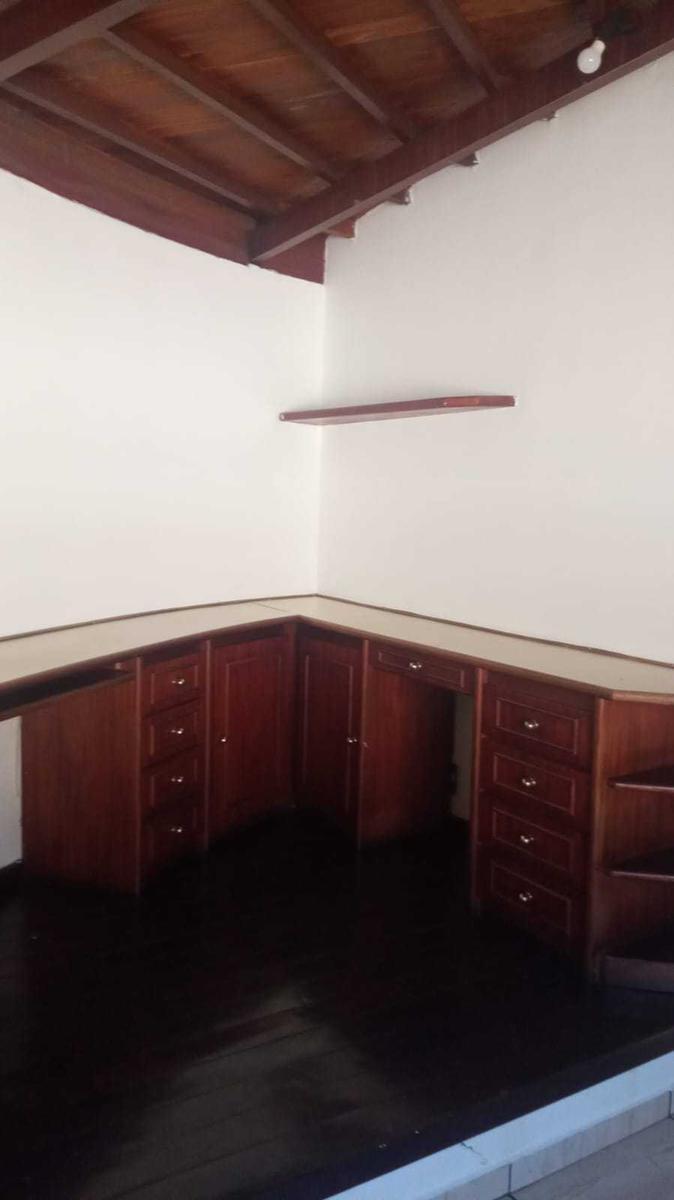 Casa Comercial, Eldorado, 2 Quartos, 0 Vaga