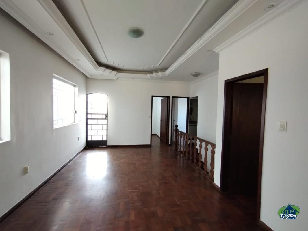 Casa, Concórdia, 4 Quartos, 2 Vagas, 1 Suíte