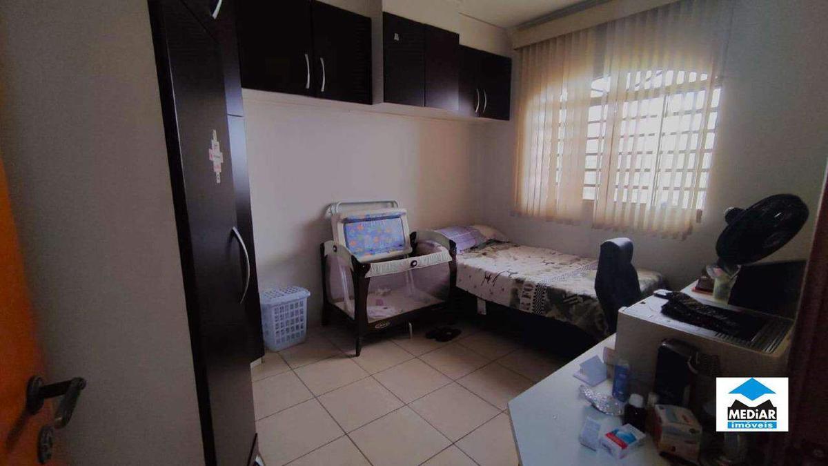 Casa, Serrano, 3 Quartos, 2 Vagas, 1 Suíte