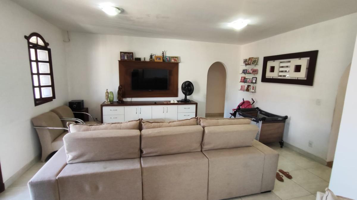 Casa, Jardim Pérola, 3 Quartos, 4 Vagas, 1 Suíte