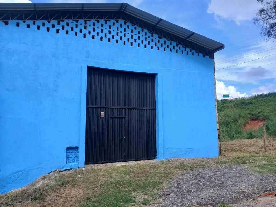 Galpão, Vale das Acácias, 0 Quarto, 0 Vaga