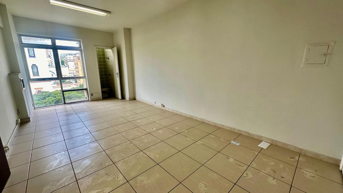 Sala, Centro, 0 Quarto, 0 Vaga