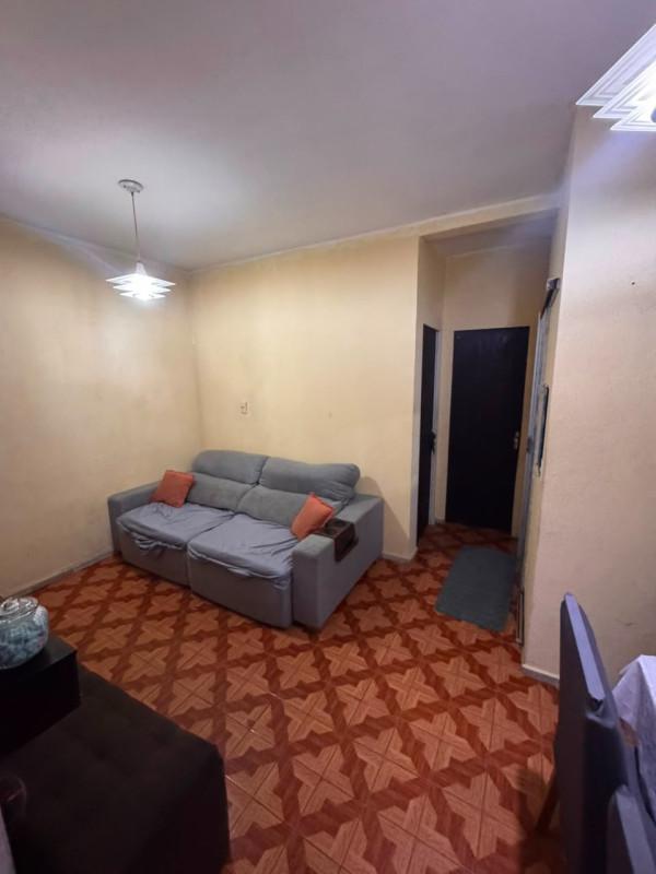 Apartamento, Tirol (barreiro), 2 Quartos, 1 Vaga