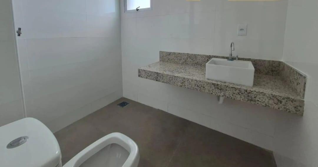 Cobertura, Esplanada, 2 Quartos, 2 Vagas, 1 Suíte