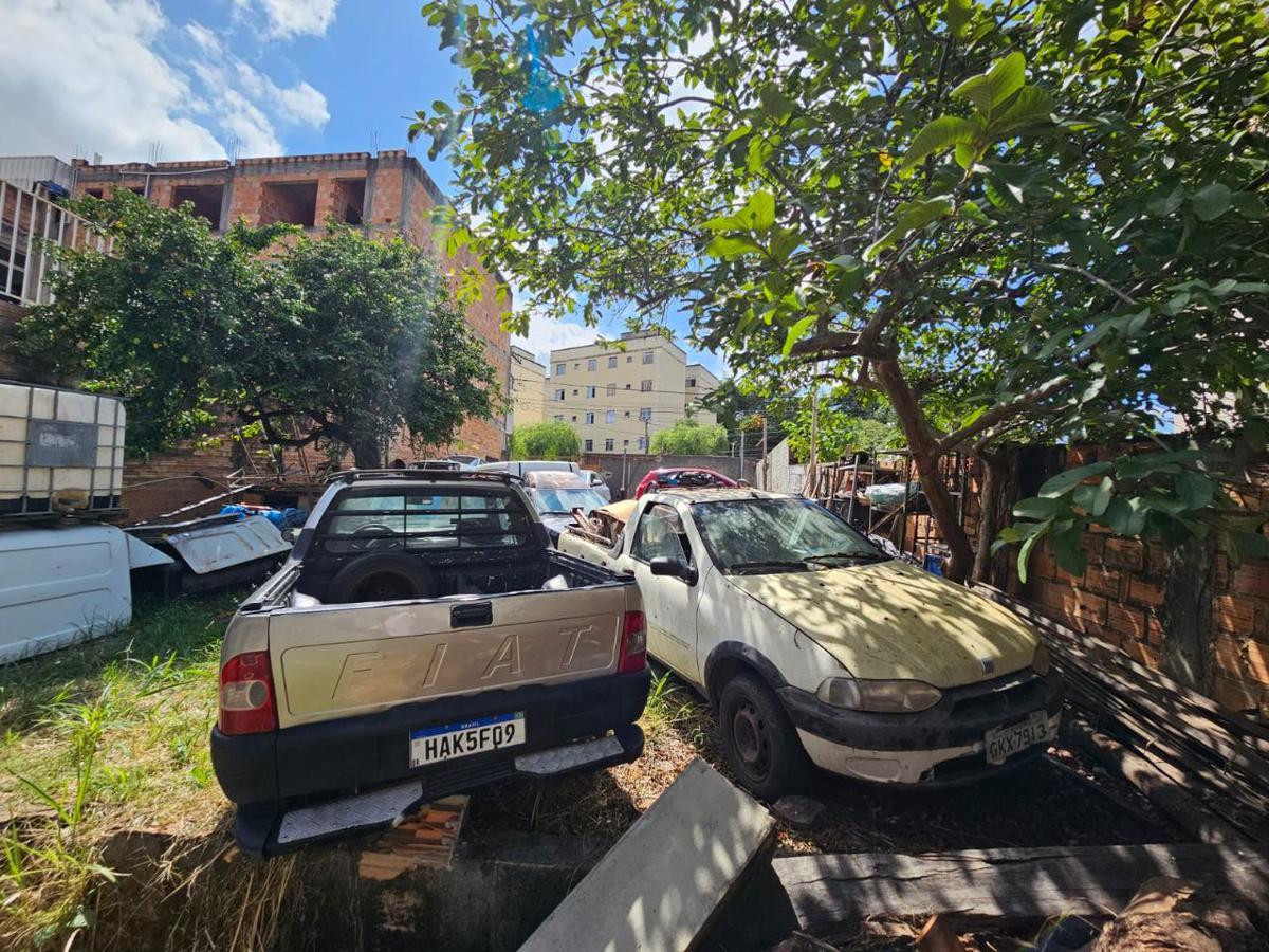 Lote, Ouro Minas, 0 Quarto, 20 Vagas