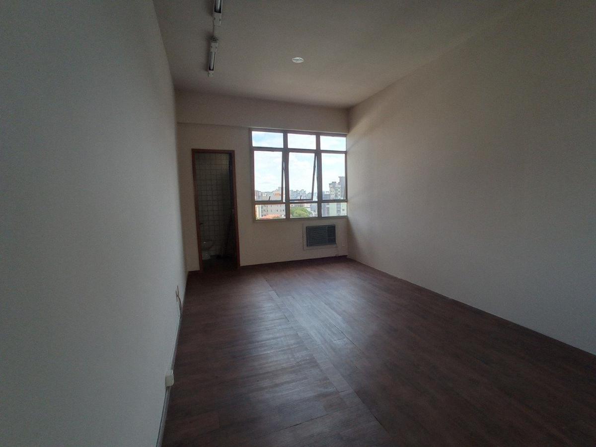 Sala, Centro, 0 Quarto, 1 Vaga