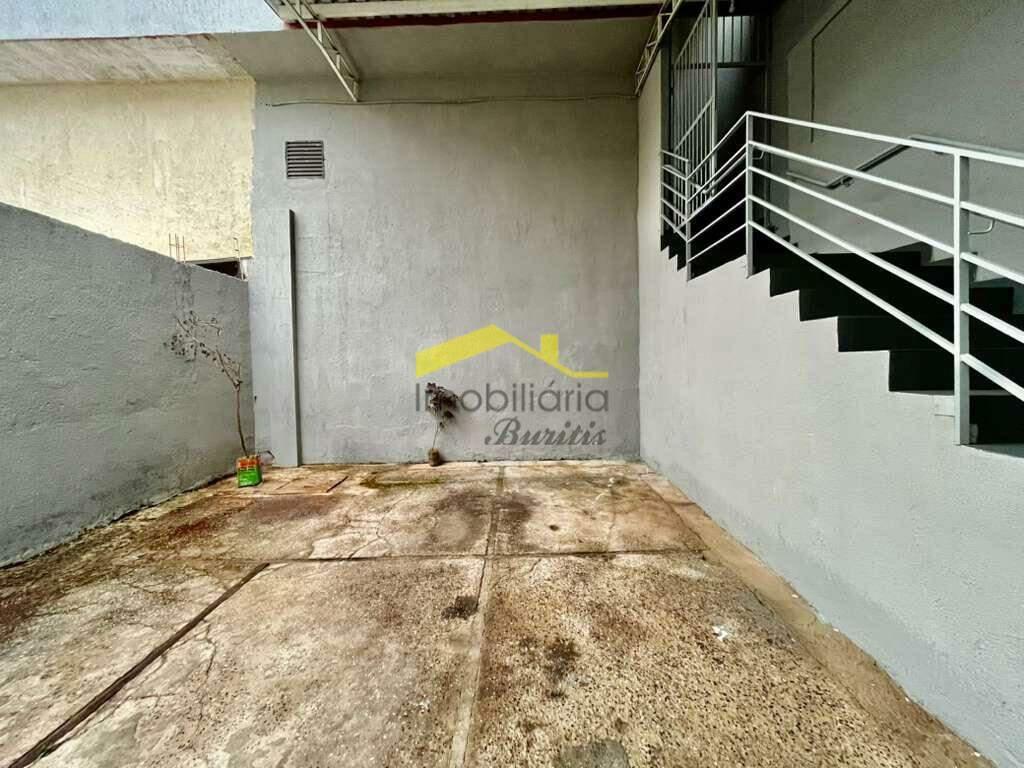 Casa, Buritis, 3 Quartos, 4 Vagas, 1 Suíte