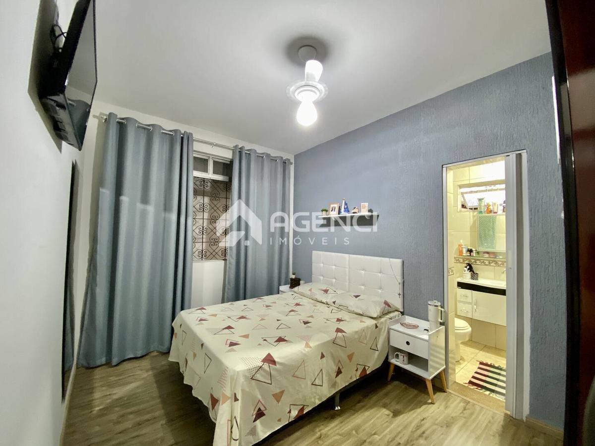 Casa, Santa Maria, 5 Quartos, 0 Vaga, 3 Suítes