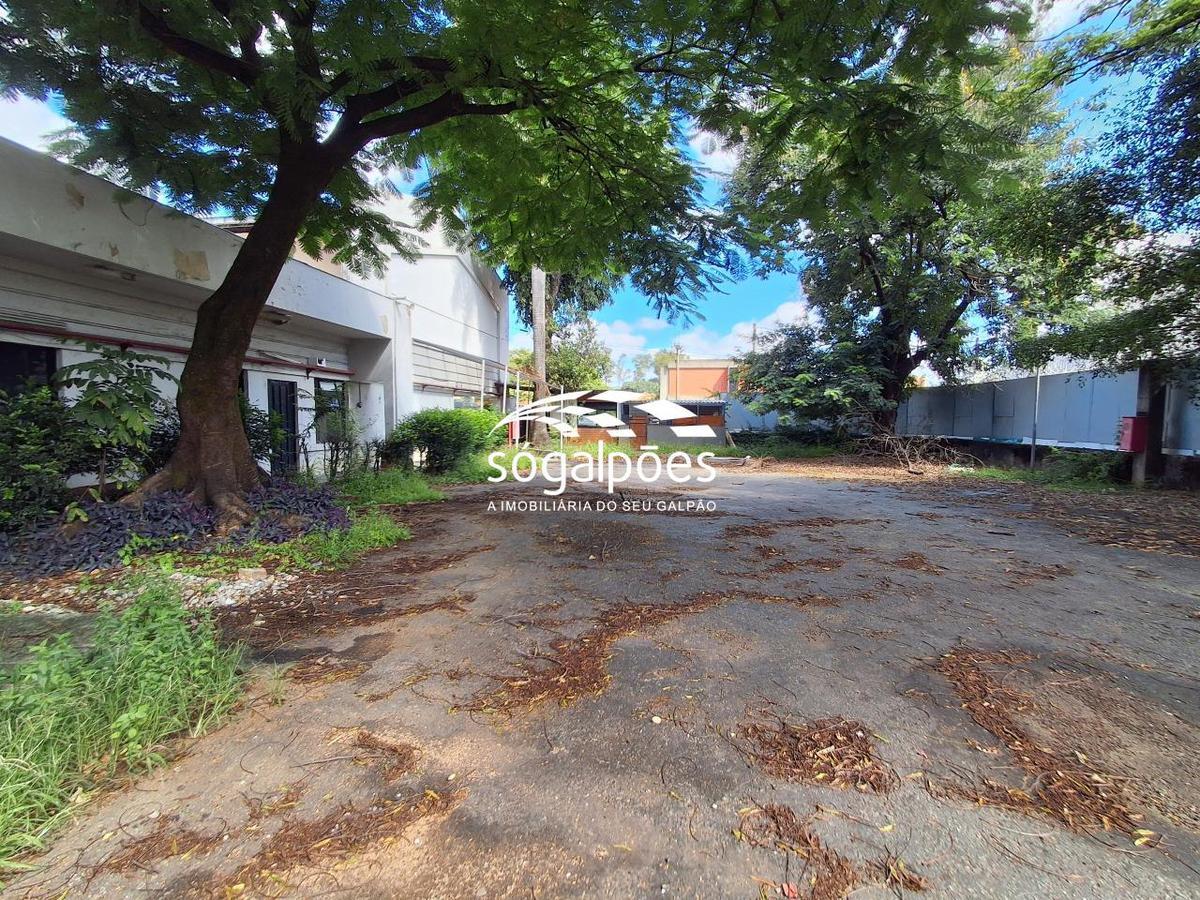 Galpão, São Francisco, 20 Vagas