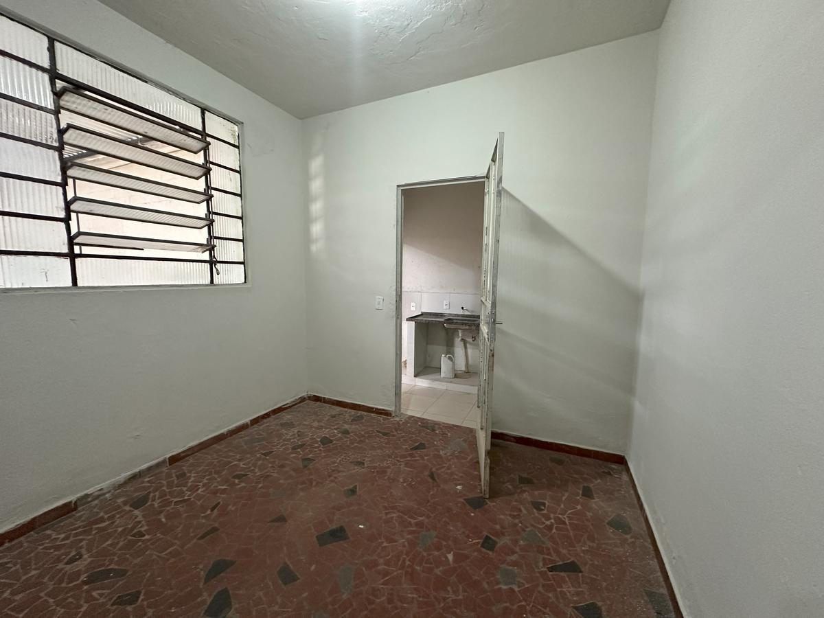 Galpão, Glória, 0 Quarto, 5 Vagas