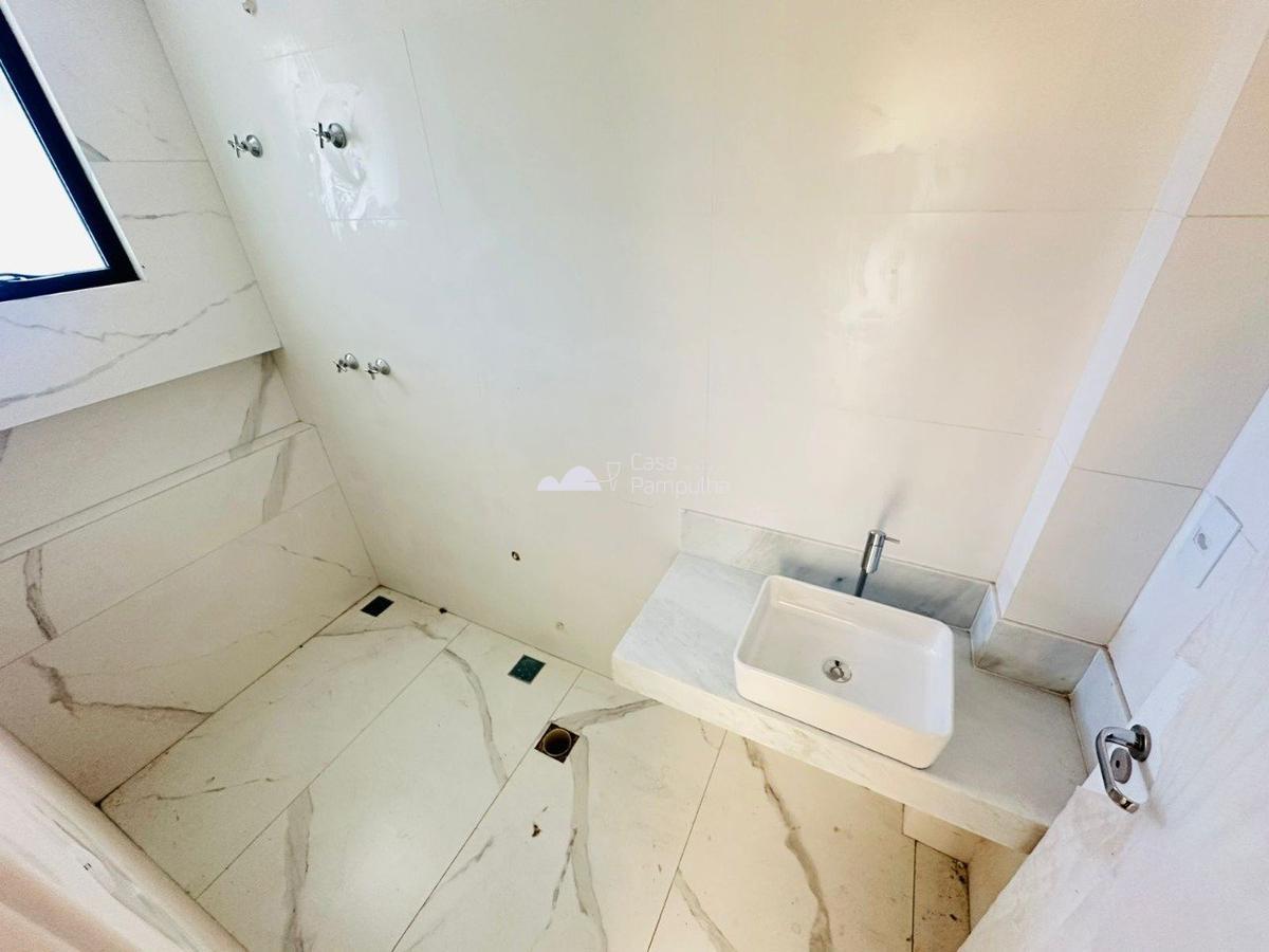 Casa, Planalto, 3 Quartos, 2 Vagas, 1 Suíte