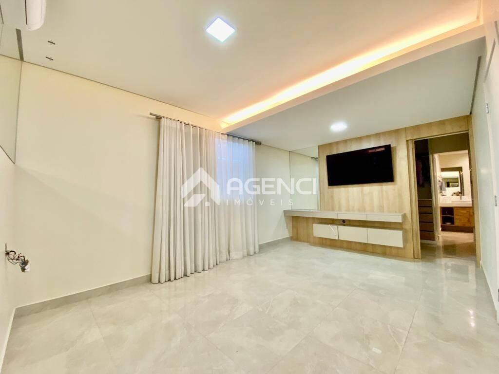 Apartamento, Cabral, 4 Quartos, 0 Vaga, 2 Suítes