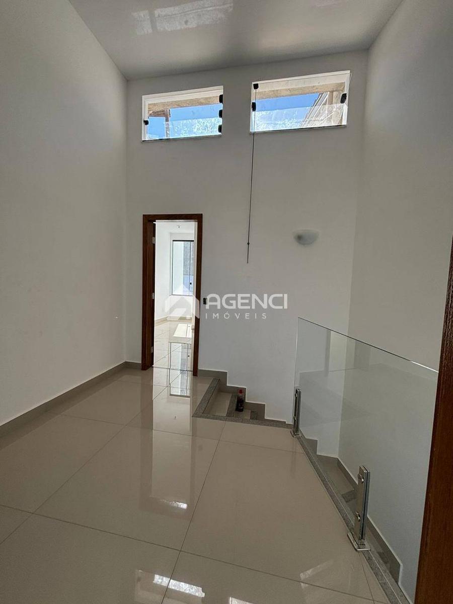 Casa, Vale das Orquídeas, 3 Quartos, 0 Vaga, 1 Suíte