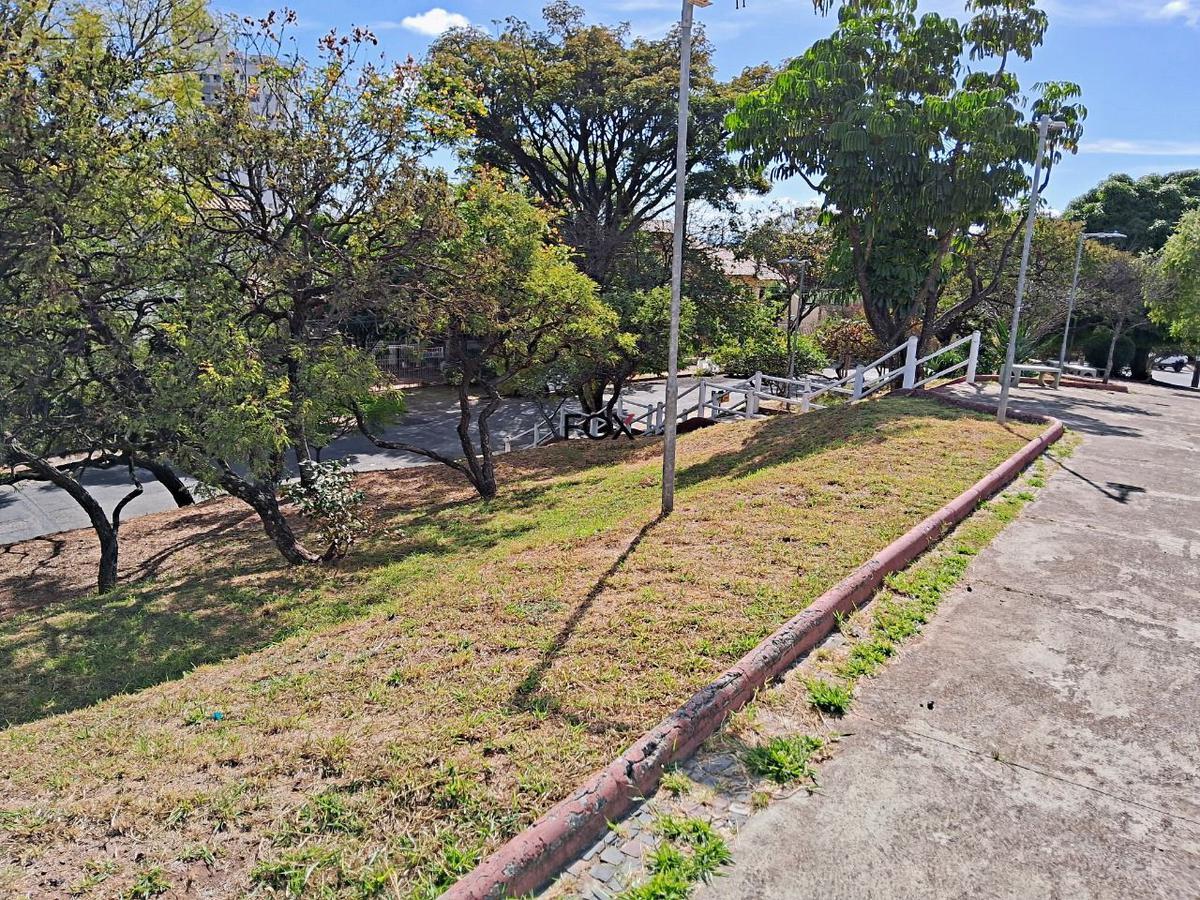 Casa, Santa Lúcia, 5 Quartos, 4 Vagas, 2 Suítes