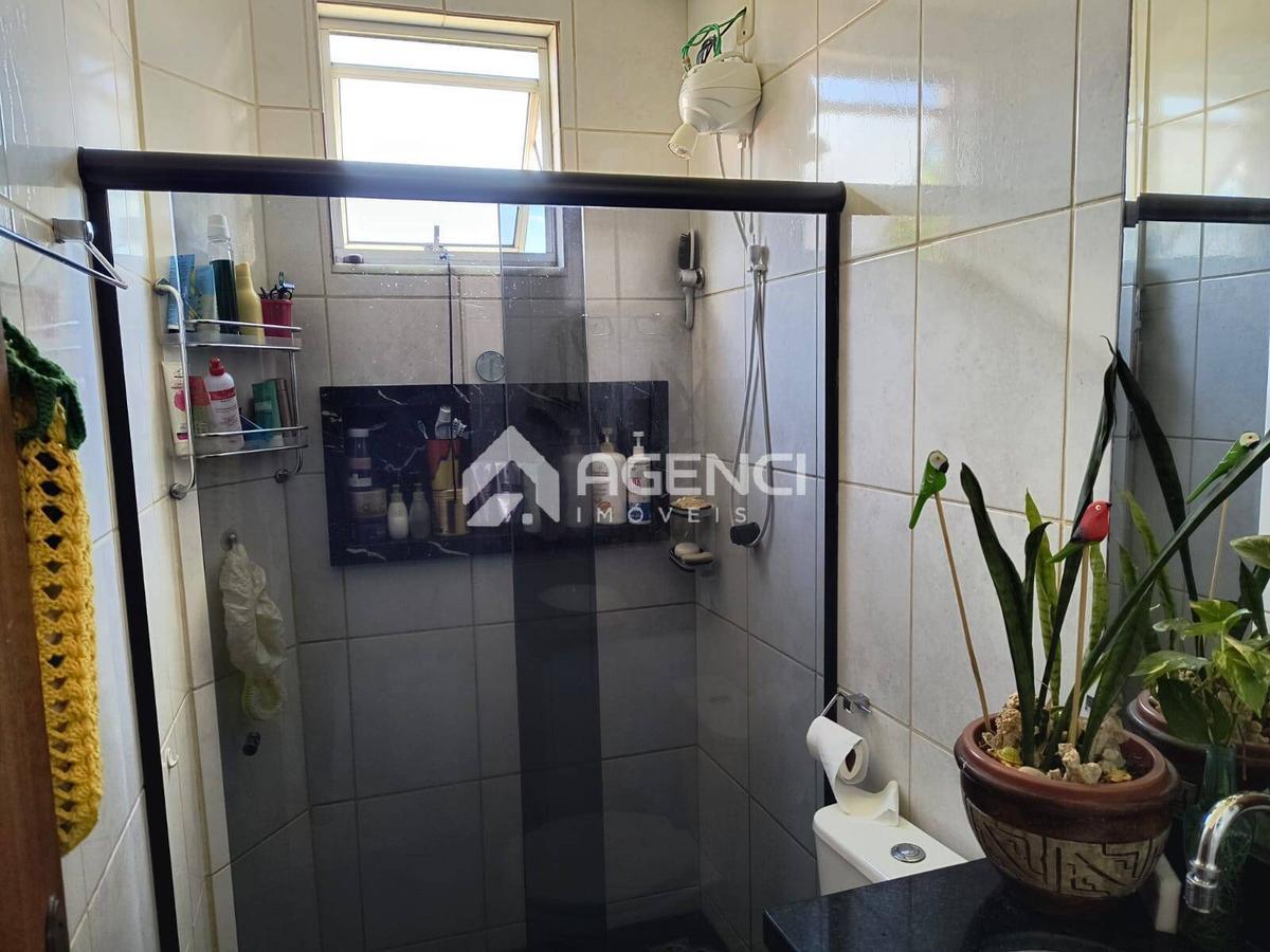 Apartamento, Glória, 2 Quartos, 0 Vaga, 0 Suíte