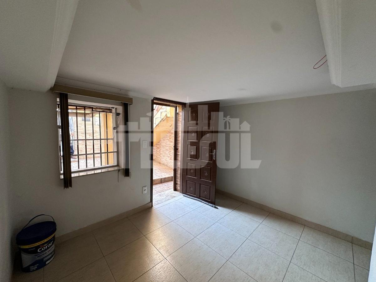 Casa, Centro, 6 Quartos, 2 Vagas