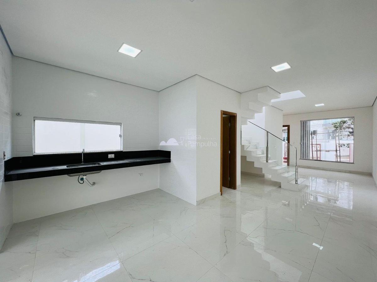 Casa, Názia II, 3 Quartos, 4 Vagas, 1 Suíte