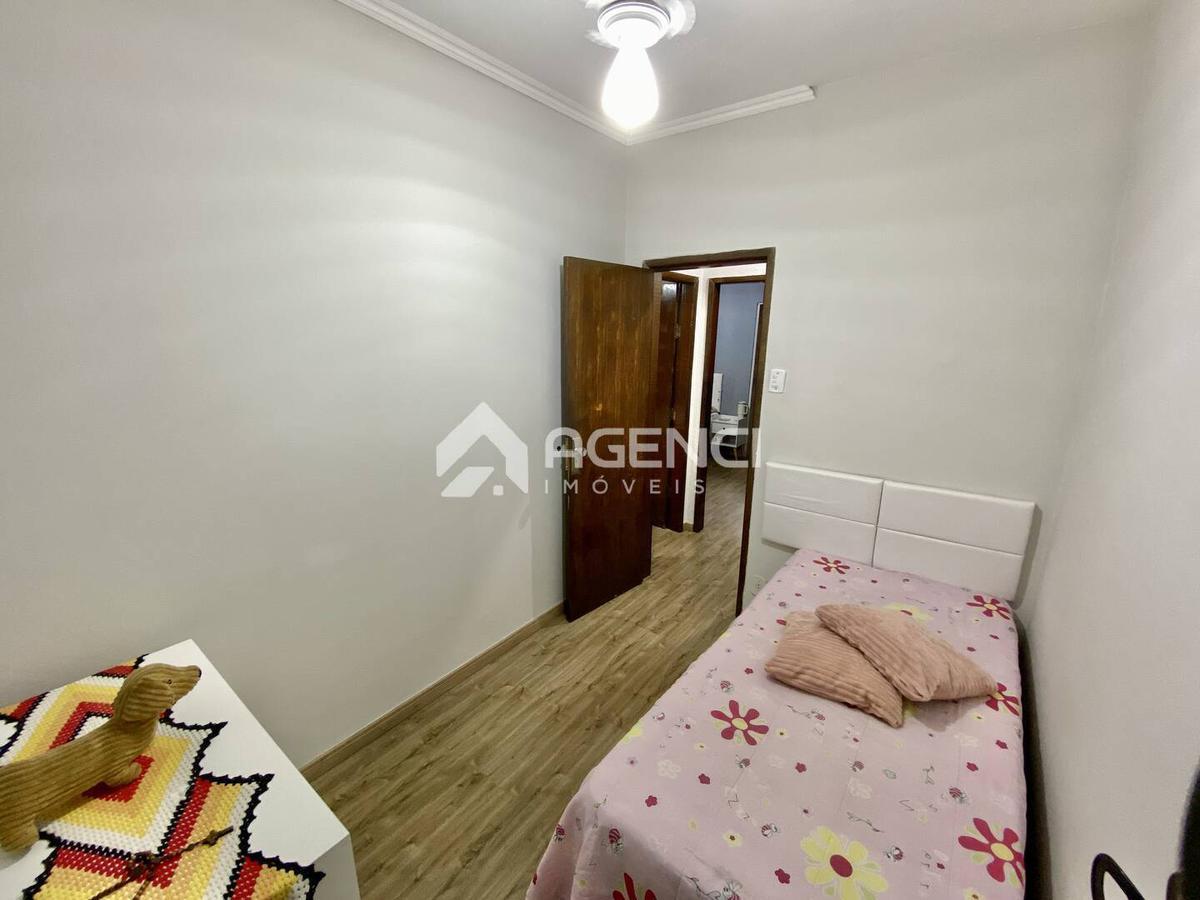 Casa, Santa Maria, 5 Quartos, 0 Vaga, 3 Suítes