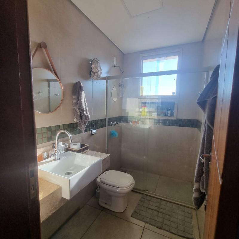 Casa, Tirol, 4 Quartos, 2 Vagas, 1 Suíte